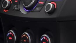 Mazda 3 II MPS Facelifting - konsola środkowa