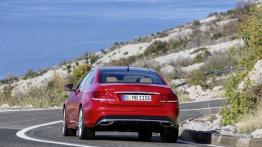 Mercedes E 500 Coupe Facelifting - widok z tyłu