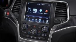 Jeep Grand Cherokee IV SRT Facelifting - radio/cd/panel lcd