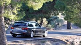 BMW serii 3 F30 Touring - prawy bok