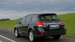 Subaru Outback IV Facelifting - widok z tyłu