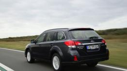 Subaru Outback IV Facelifting - widok z tyłu