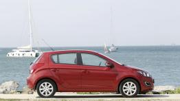 Hyundai i20 Facelifting - prawy bok