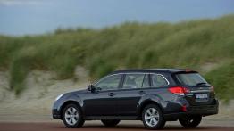 Subaru Outback IV Facelifting - widok z tyłu