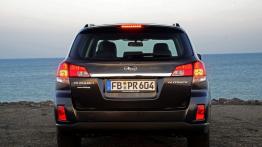 Subaru Outback IV Facelifting - widok z tyłu