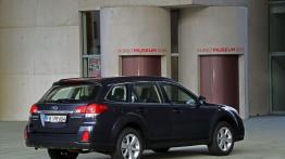 Subaru Outback IV Facelifting - widok z tyłu