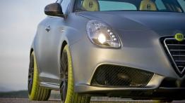 Alfa Romeo Giulietta G430 iMove Marangoni - prawy przedni reflektor - włączony