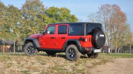 Jeep Wrangler – gwiazda nadal lśni