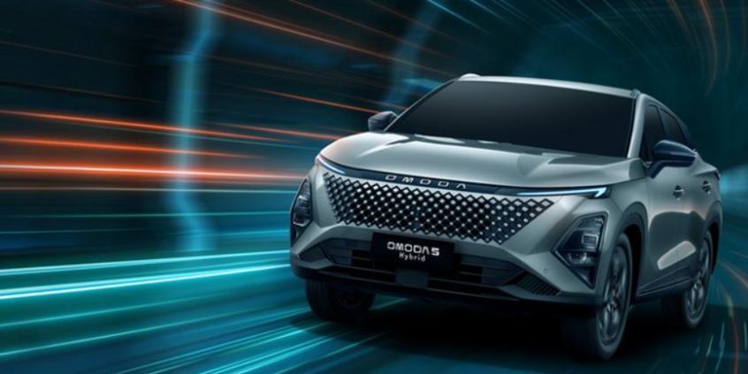 Omoda 5 po liftingu. Zmienia się niemal nie do poznania