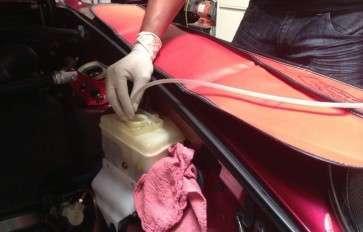 Z płynem do hamowania