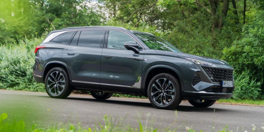 Test: MG S9 PHEV Exclusive to realna alternatywa dla minivana. Ma swoje wady, ale też potrafi się obronić