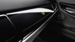 BMW Seria 7 Steinway and Sons - inny element panelu przedniego