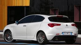 Alfa Romeo Giulietta Nuova - lewy bok