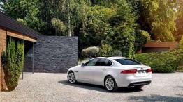 Jaguar XE debiutuje na polskim rynku - znamy ceny!