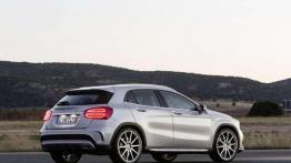Mercedes-Benz GLA 45 AMG oficjalnie zaprezentowany