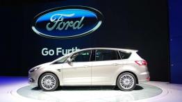 Ford S-MAX debiutuje w Paryżu - dla rodziny?