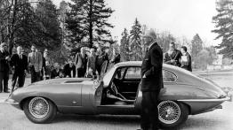 Jaguar E-type - Półwiecze ikony