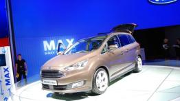Ford S-MAX debiutuje w Paryżu - dla rodziny?