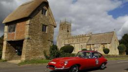 Jaguar E-type - Półwiecze ikony