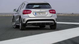 Mercedes-Benz GLA 45 AMG oficjalnie zaprezentowany