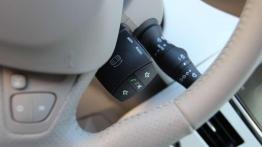 BMW i3 vs Renault Zoe - elektryzują miasto