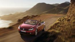 Volkswagen Golf VI Cabrio - przód - reflektory włączone