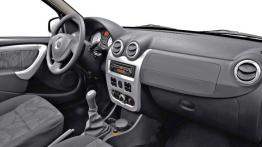 Dacia Sandero - pełny panel przedni