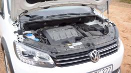 Volkswagen Cross Touran - z rodziną za miasto