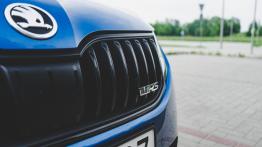 Skoda Octavia RS. To auto nie skręca zbyt mocno