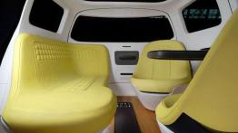 Kia KV7 - Społecznościowe pudełko