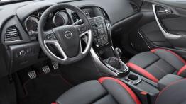 Opel Astra IV GTC BiTurbo - pełny panel przedni