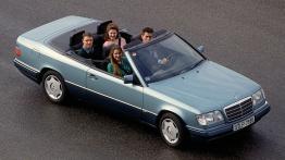 Mercedes Klasa E 1991 Cabrio - widok z góry