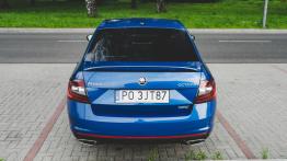 Skoda Octavia RS. To auto nie skręca zbyt mocno