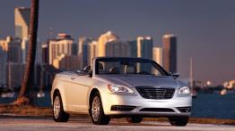Chrysler 200 Cabrio - widok z przodu