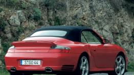 Porsche 911 996 Turbo Cabrio - widok z tyłu