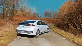 Hyundai Ioniq Electric - tanio i zwyczajnie nie znaczy nudno