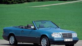 Mercedes Klasa E 1991 Cabrio - widok z przodu