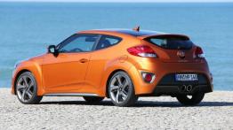 Hyundai Veloster Turbo - widok z tyłu