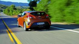 Hyundai Veloster Turbo - widok z tyłu
