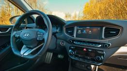 Hyundai Ioniq Electric - tanio i zwyczajnie nie znaczy nudno