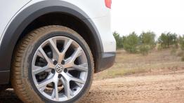 Volkswagen Cross Touran - z rodziną za miasto