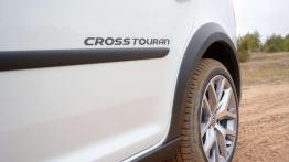 Volkswagen Cross Touran - z rodziną za miasto