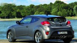 Hyundai Veloster Turbo - widok z tyłu