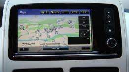 BMW i3 vs Renault Zoe - elektryzują miasto