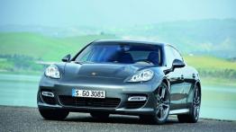 Porsche Panamera Turbo S - widok z przodu