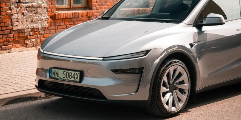 Tesla zużywa opony w zastraszającym tempie. Nowe dane są bezlitosne