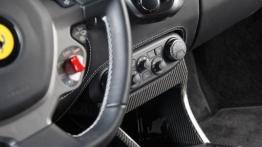 Ferrari 458 Italia Novitec Rosso - deska rozdzielcza