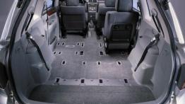 Toyota Avensis Verso - bagażnik - inne ujęcie