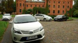 Toyota dla flot oraz nowe wersje Avensisa i Priusa