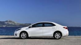 Nowa Corolla - cichy zabójca Avensisa